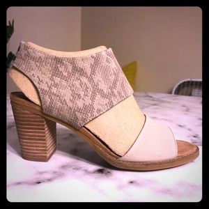 TOMS Cobblestone Snake Printed Cutout Sandal